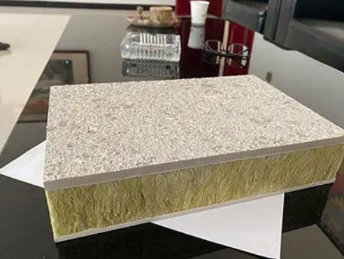 巖棉保溫裝飾一體板